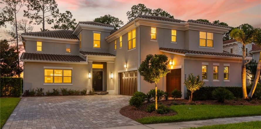 House in Winter Garden, Florida 5 bedrooms, 448.9 sq.m. № 2296389