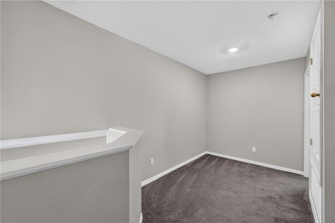 House in Davenport, Florida 5 bedrooms, 215.72 sq.m. № 2297071 - photo 13