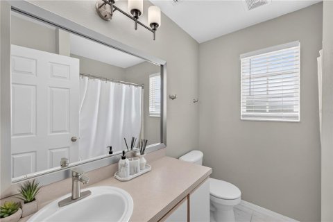 House in Davenport, Florida 5 bedrooms, 215.72 sq.m. № 2297071 - photo 19