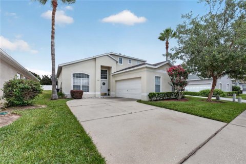 House in Davenport, Florida 5 bedrooms, 215.72 sq.m. № 2297071 - photo 2
