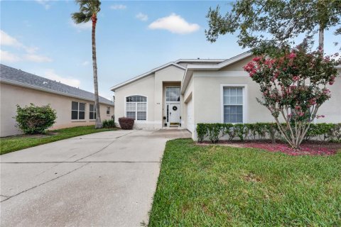 House in Davenport, Florida 5 bedrooms, 215.72 sq.m. № 2297071