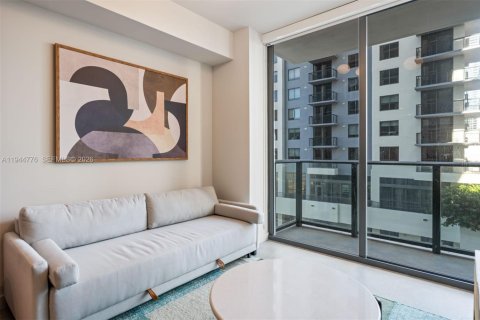 Condo in Miami, Florida, 1 bedroom  № 2060204 - photo 4