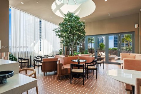 Condo in Miami, Florida, 1 bedroom  № 2060204 - photo 20