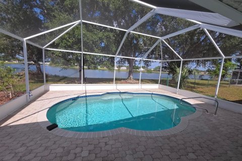 Villa ou maison à vendre à North Port, Floride: 3 chambres, 174.84 m2 № 2092551 - photo 13