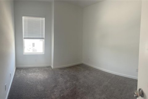 Adosado en alquiler en Kissimmee, Florida, 3 dormitorios, 161.46 m2 № 1883541 - foto 13