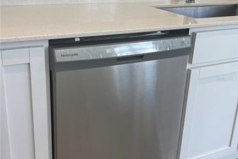 Adosado en alquiler en Kissimmee, Florida, 3 dormitorios, 161.46 m2 № 1883541 - foto 9