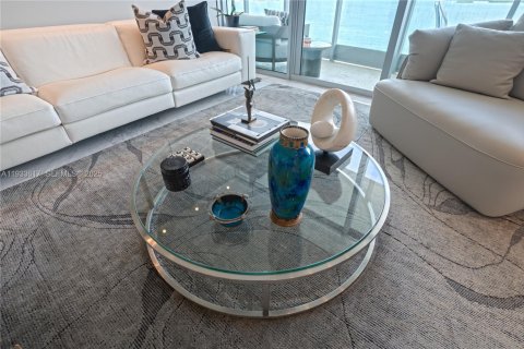 Condo in Miami, Florida, 2 bedrooms № 2088660 - photo 13