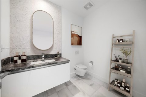 Condominio en venta en Miami, Florida, 4 dormitorios, 408.86 m2 № 1653191 - foto 30