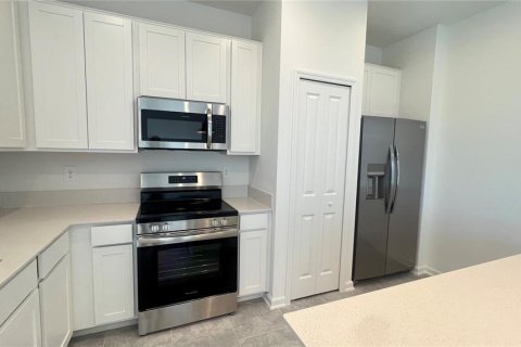 Touwnhouse à louer à Davenport, Floride: 3 chambres, 174.01 m2 № 2091422 - photo 7