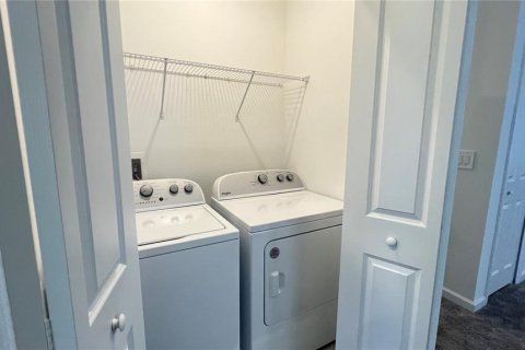 Touwnhouse à louer à Davenport, Floride: 3 chambres, 174.01 m2 № 2091422 - photo 16
