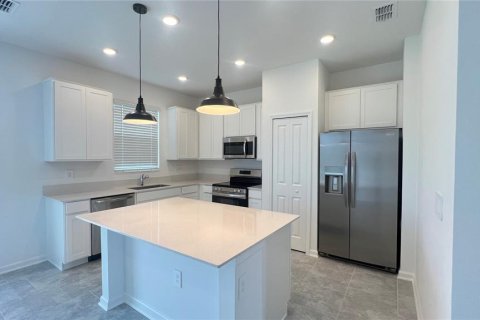 Touwnhouse à louer à Davenport, Floride: 3 chambres, 174.01 m2 № 2091422 - photo 10