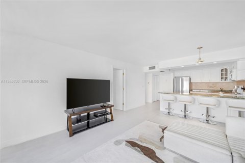 Condo in Miami Beach, Florida, 1 bedroom  № 2051443 - photo 8