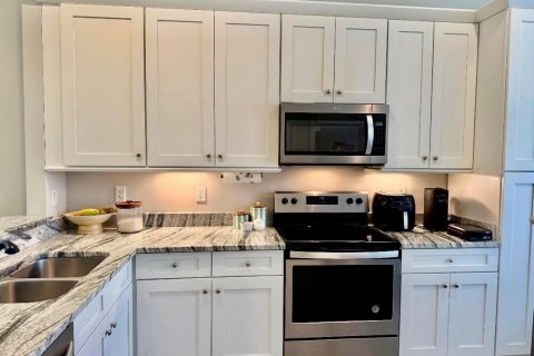 Villa ou maison à vendre à Port St. Lucie, Floride: 3 chambres, 131.09 m2 № 2248095 - photo 3