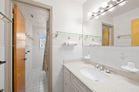 Casa en venta en Plantation, Florida, 3 dormitorios, 218.69 m2 № 1970564 - foto 16