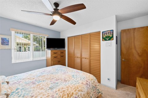 Casa en venta en Plantation, Florida, 3 dormitorios, 218.69 m2 № 1970564 - foto 13