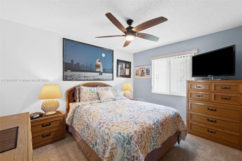 Casa en venta en Plantation, Florida, 3 dormitorios, 218.69 m2 № 1970564 - foto 12