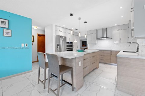 Casa en venta en Plantation, Florida, 3 dormitorios, 218.69 m2 № 1970564 - foto 5