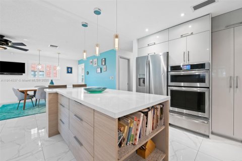 Casa en venta en Plantation, Florida, 3 dormitorios, 218.69 m2 № 1970564 - foto 4