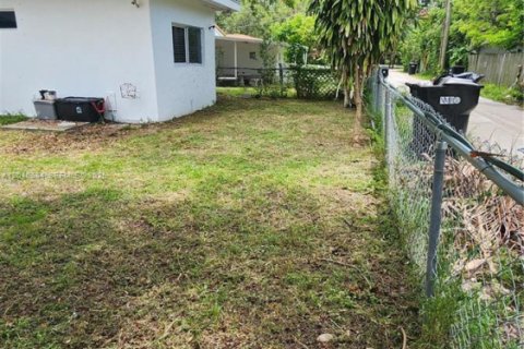 House in North Miami Beach, Florida 3 bedrooms, 140.65 sq.m. № 2168558 - photo 21