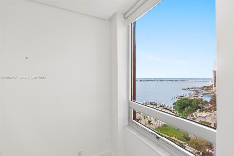 Condominio en venta en Miami, Florida, 3 dormitorios, 194.07 m2 № 2028570 - foto 21