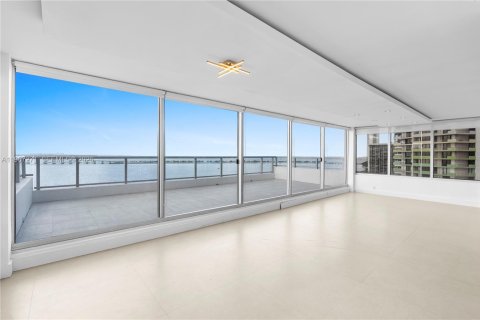 Condominio en venta en Miami, Florida, 3 dormitorios, 194.07 m2 № 2028570 - foto 10