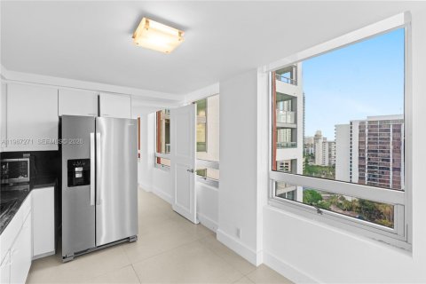 Condominio en venta en Miami, Florida, 3 dormitorios, 194.07 m2 № 2028570 - foto 15