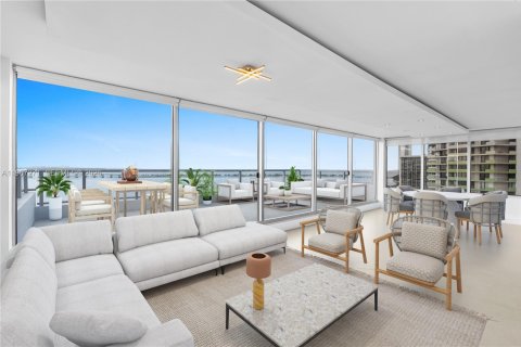 Condominio en venta en Miami, Florida, 3 dormitorios, 194.07 m2 № 2028570 - foto 2