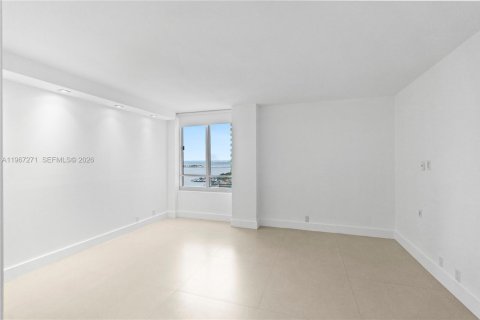 Condominio en venta en Miami, Florida, 3 dormitorios, 194.07 m2 № 2028570 - foto 25