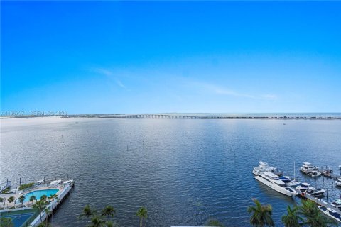 Condominio en venta en Miami, Florida, 3 dormitorios, 194.07 m2 № 2028570 - foto 7