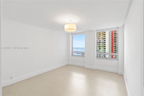 Condominio en venta en Miami, Florida, 3 dormitorios, 194.07 m2 № 2028570 - foto 19