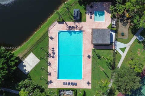 Adosado en venta en Greenacres, Florida, 3 dormitorios, 138.24 m2 № 2313998 - foto 17