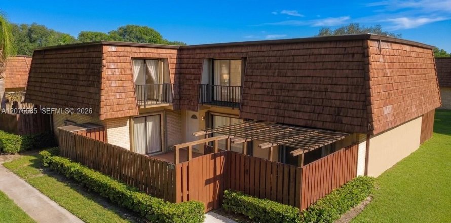 Adosado en Greenacres, Florida 3 dormitorios, 138.24 m2 № 2313998
