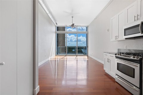 Condominio en alquiler en Orlando, Florida, 1 dormitorio, 48.31 m2 № 1878252 - foto 11