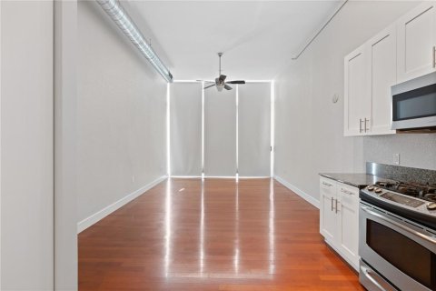Condominio en alquiler en Orlando, Florida, 1 dormitorio, 48.31 m2 № 1878252 - foto 24