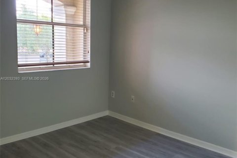 Townhouse in Homestead, Florida 4 bedrooms, 143.44 sq.m. № 2154536 - photo 11