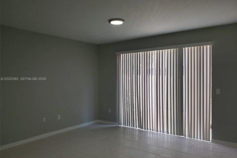 Townhouse in Homestead, Florida 4 bedrooms, 143.44 sq.m. № 2154536 - photo 7