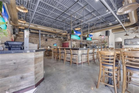 Immobilier commercial à vendre à Miami, Floride № 2036368 - photo 1