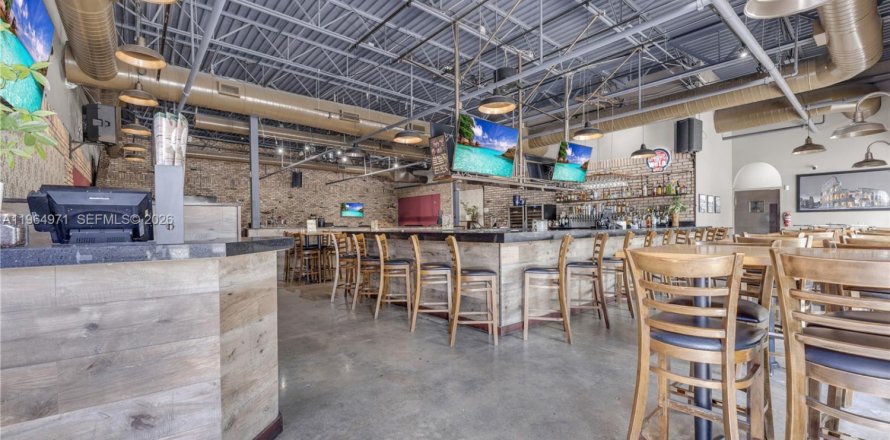 Immobilier commercial à Miami, Floride № 2036368