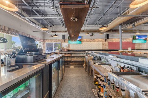 Immobilier commercial à vendre à Miami, Floride № 2036368 - photo 11