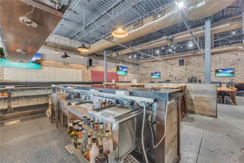 Immobilier commercial à vendre à Miami, Floride № 2036368 - photo 12