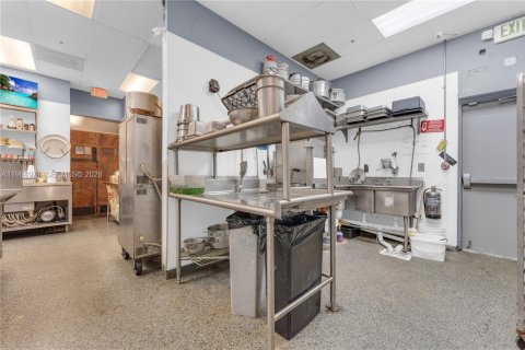 Immobilier commercial à vendre à Miami, Floride № 2036368 - photo 20