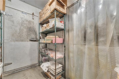 Immobilier commercial à vendre à Miami, Floride № 2036368 - photo 24