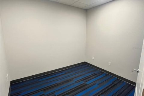 Immobilier commercial à louer à Lakeland, Floride: 766.44 m2 № 2404688 - photo 8