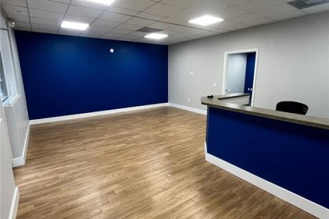 Immobilier commercial à louer à Lakeland, Floride: 766.44 m2 № 2404688 - photo 5