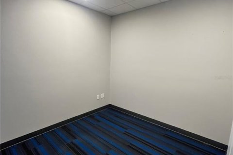 Immobilier commercial à louer à Lakeland, Floride: 766.44 m2 № 2404688 - photo 9
