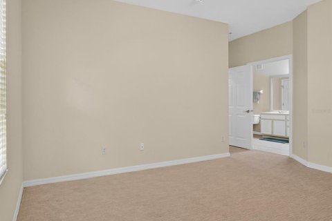 Condo in Davenport, Florida, 3 bedrooms  № 1819456 - photo 13