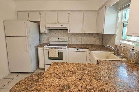 House in Pinellas Park, Florida 3 bedrooms, 103.03 sq.m. № 1822968 - photo 6