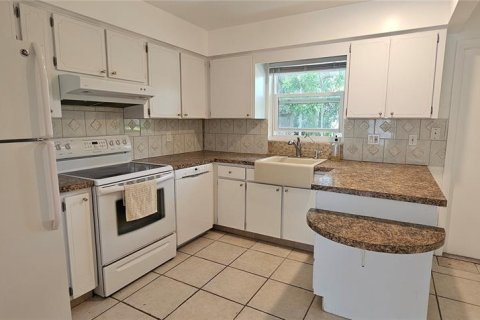 House in Pinellas Park, Florida 3 bedrooms, 103.03 sq.m. № 1822968 - photo 5