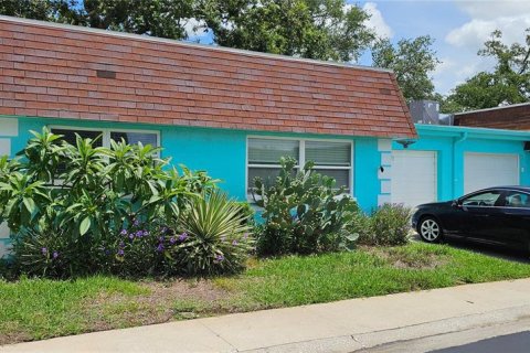 House in Pinellas Park, Florida 3 bedrooms, 103.03 sq.m. № 1822968 - photo 1