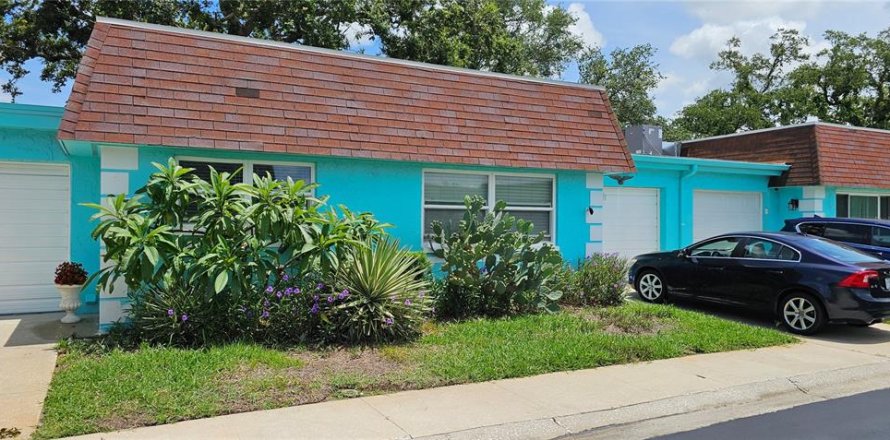 House in Pinellas Park, Florida 3 bedrooms, 103.03 sq.m. № 1822968